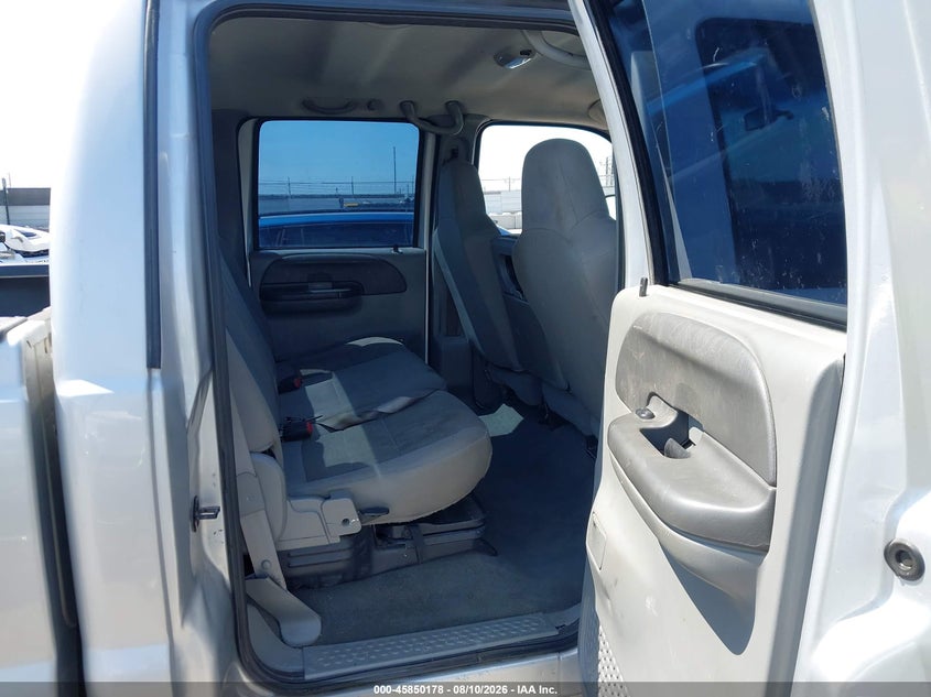 2004 FORD F-350 auction photo 8
