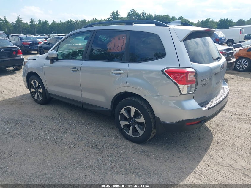 2017 SUBARU FORESTER auction photo 3