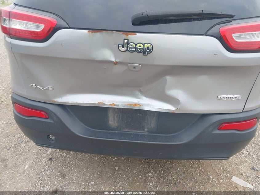 2016 JEEP CHEROKEE auction photo 6
