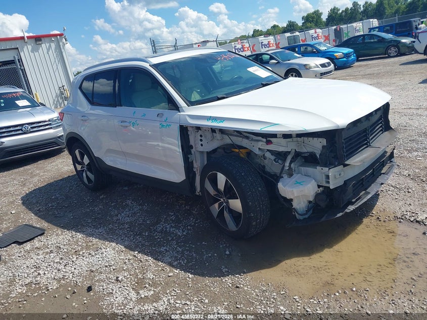2019 Volvo Xc40 Xc40 T4 Momentum