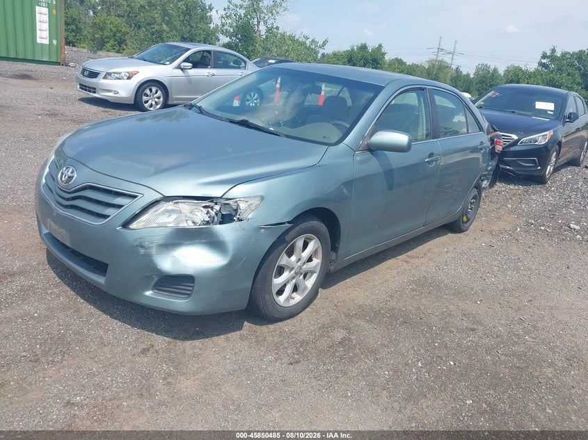 2010 Toyota Camry, Normal Wear & Tear, IAAI, VIN 4T4BF3EK7AR076409 — photo 2