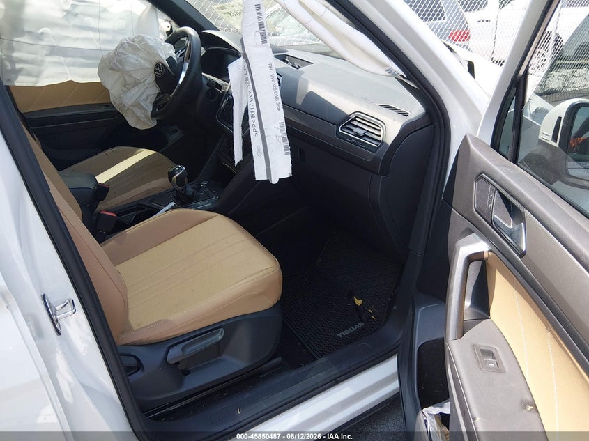 2022 VOLKSWAGEN TIGUAN auction photo 5