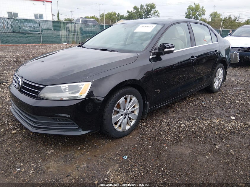 2015 VOLKSWAGEN JETTA auction photo 2
