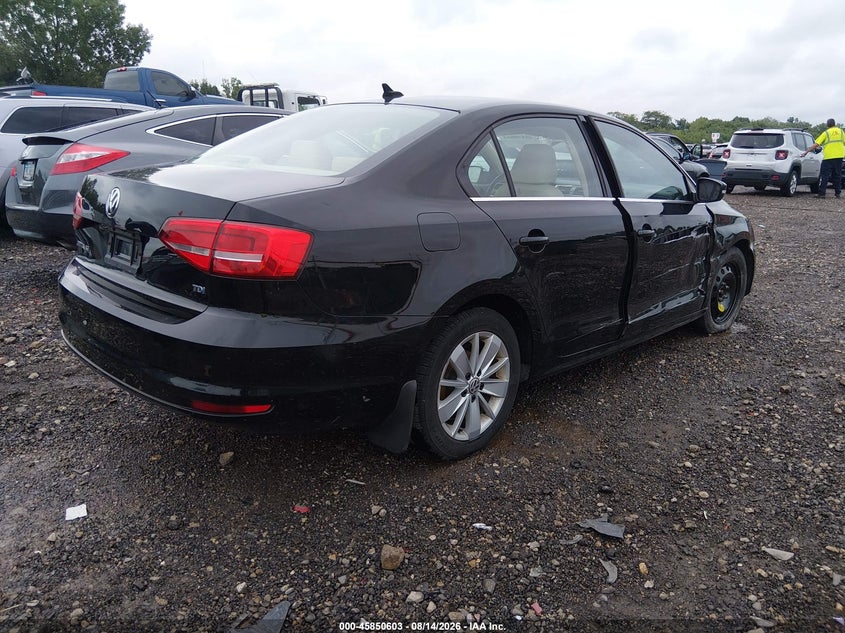 2015 VOLKSWAGEN JETTA auction photo 4