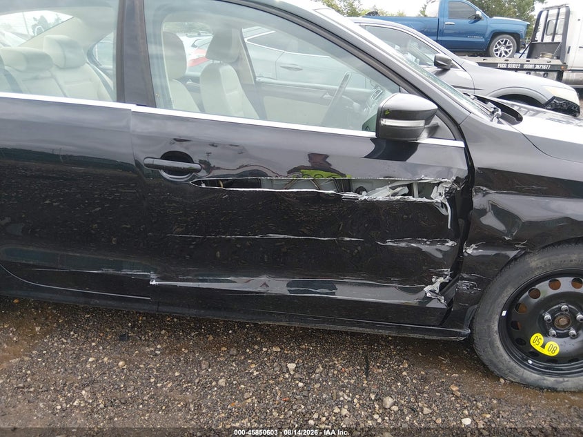 2015 VOLKSWAGEN JETTA auction photo 6