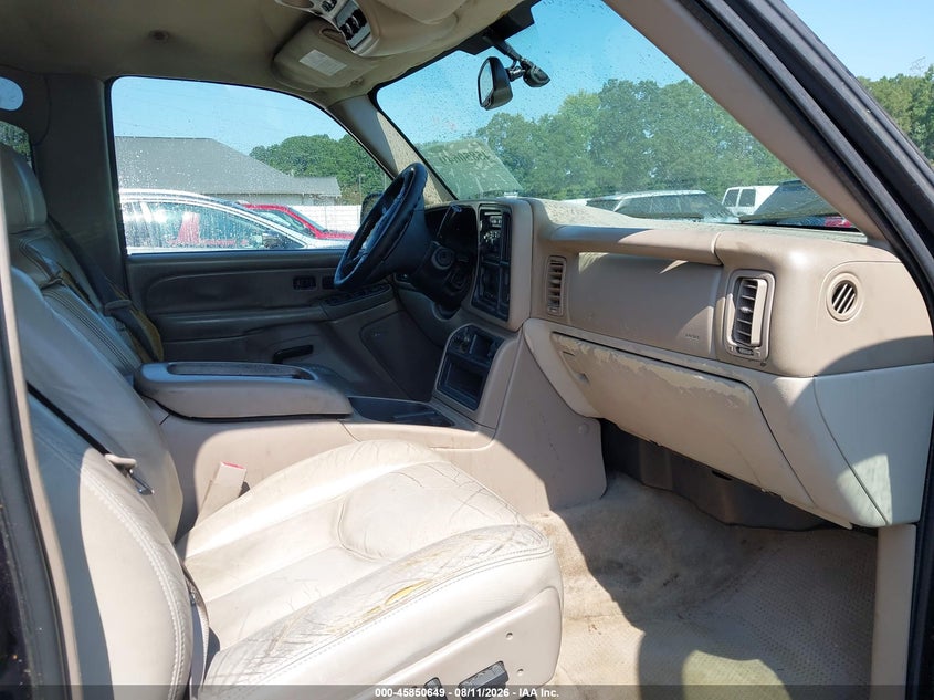 2005 GMC YUKON auction photo 5
