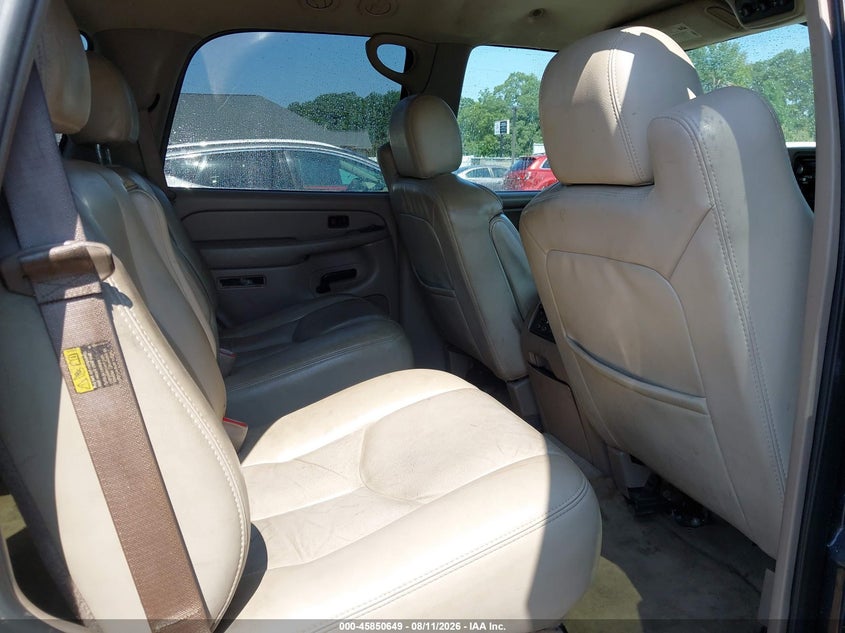 2005 GMC YUKON auction photo 8