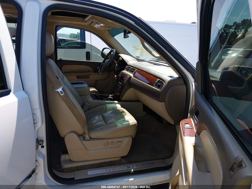 CHEVROLET TAHOE 2010 VIN 1GNUKCE06AR226215