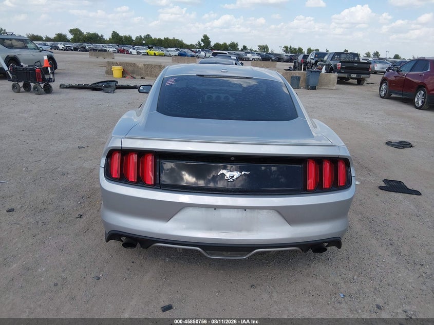 FORD MUSTANG - zdjęcie 16