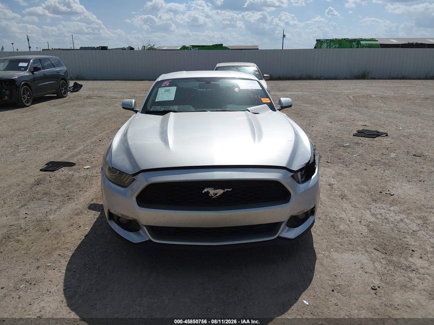 FORD MUSTANG - zdjęcie 17