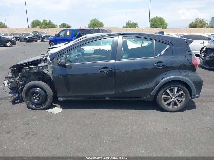 TOYOTA PRIUS C - zdjęcie 15