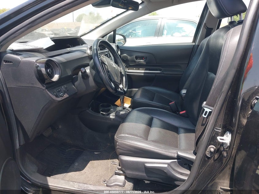 TOYOTA PRIUS C - zdjęcie 5