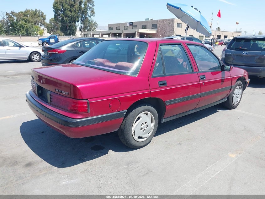 1993 CHEVROLET CORSICA auction photo 4