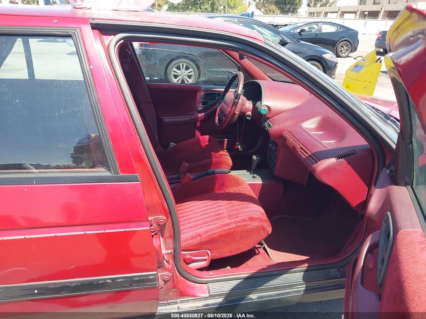1993 CHEVROLET CORSICA auction photo 5