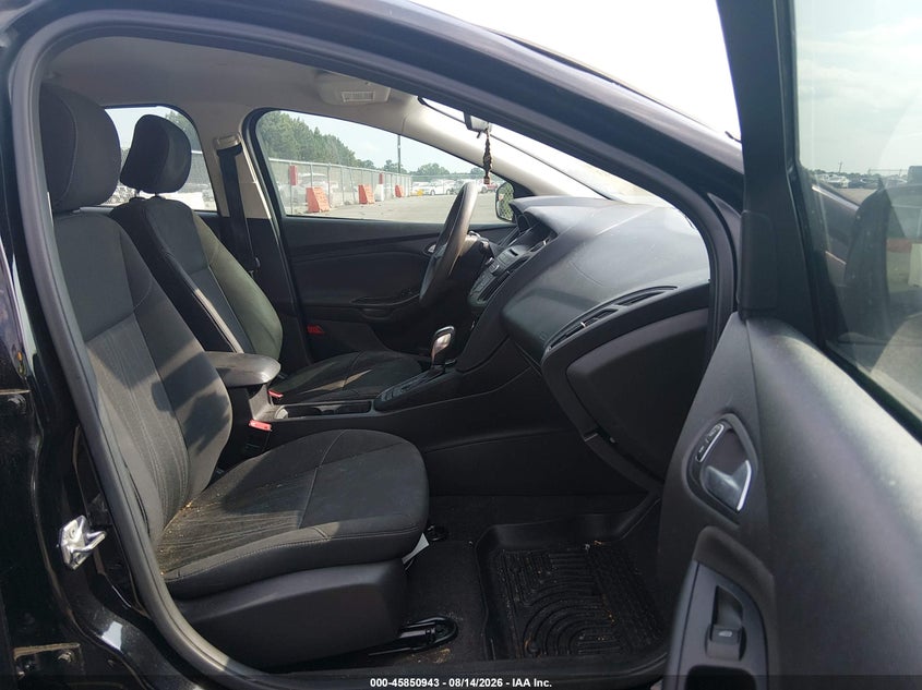 2016 FORD FOCUS auction photo 5