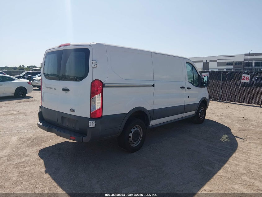 2015 FORD TRANSIT-250 auction photo 4