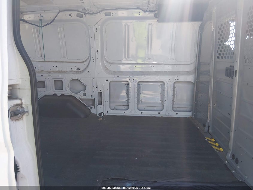 2015 FORD TRANSIT-250 auction photo 8