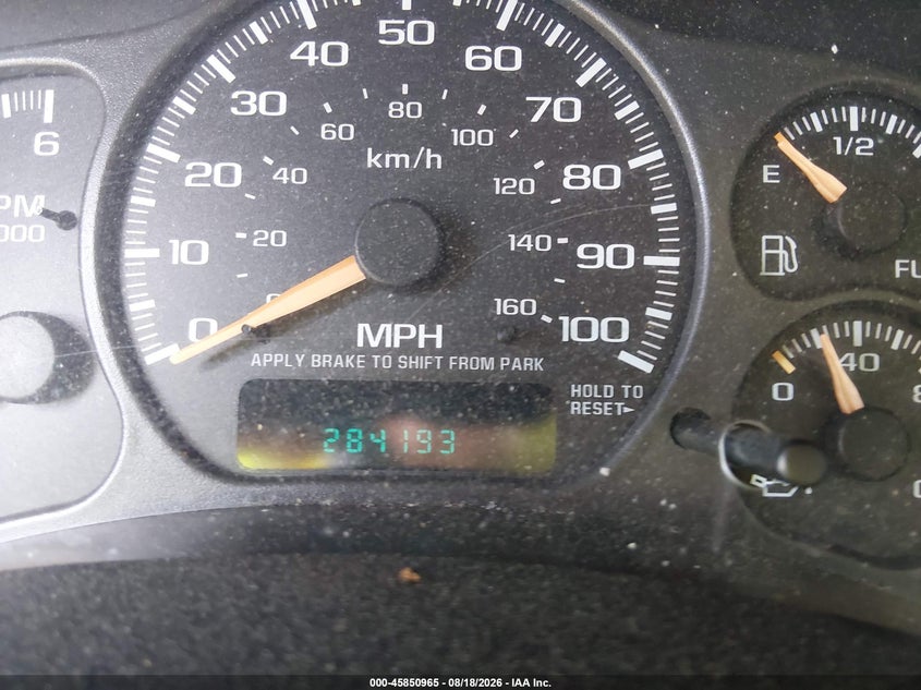 2002 GMC YUKON auction photo 7