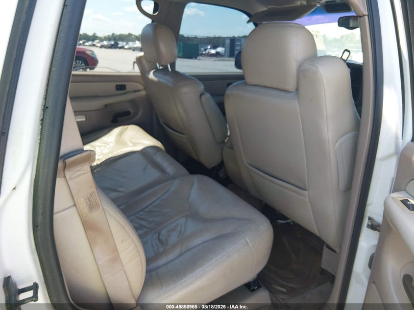 2002 GMC YUKON auction photo 8