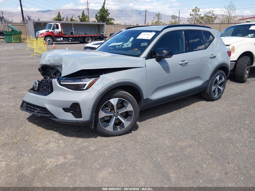 2024 VOLVO XC40 auction photo 2