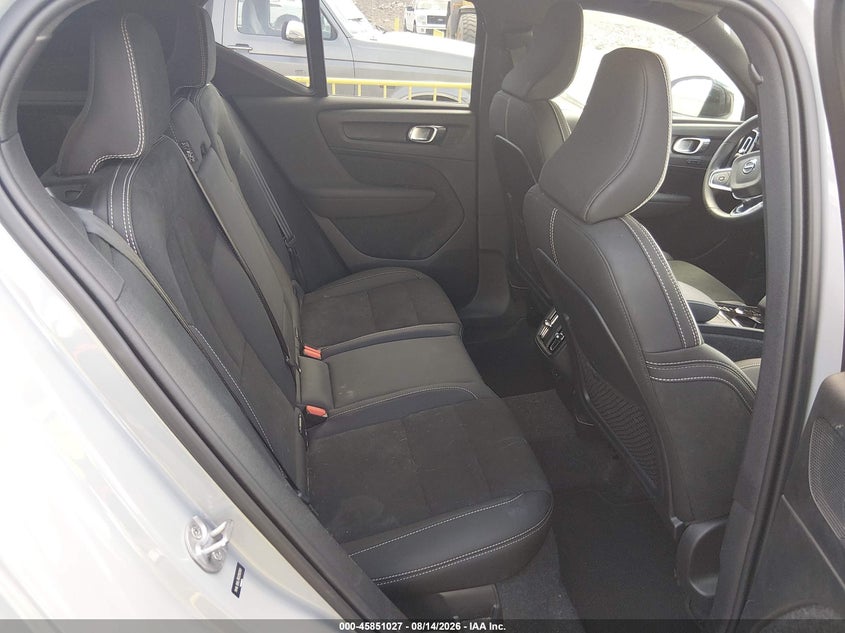 2024 VOLVO XC40 auction photo 8