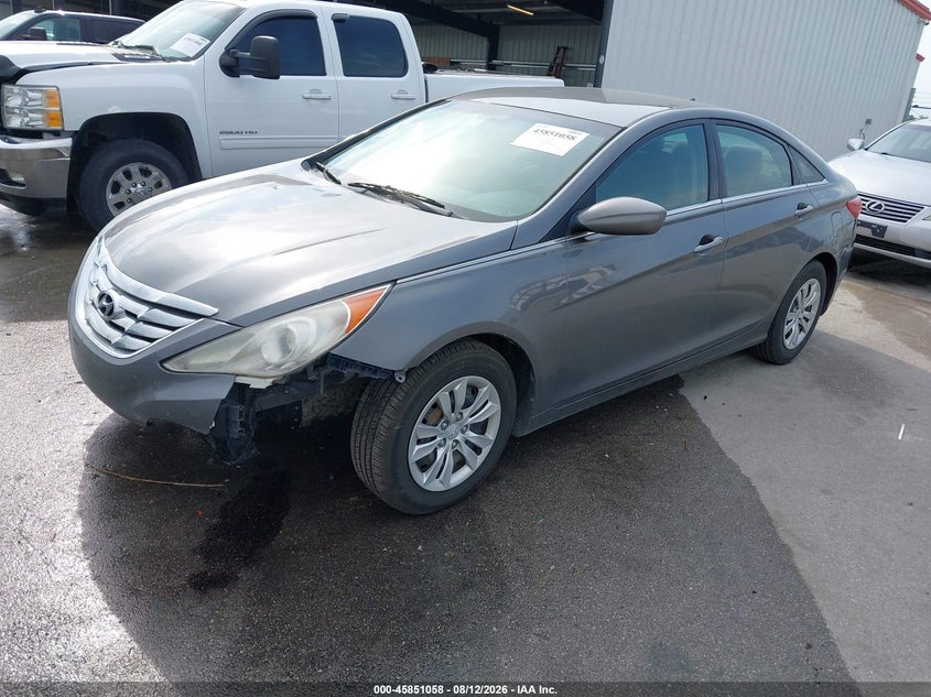 2011 HYUNDAI SONATA auction photo 2
