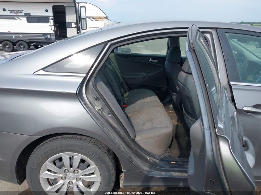 2011 HYUNDAI SONATA auction photo 8