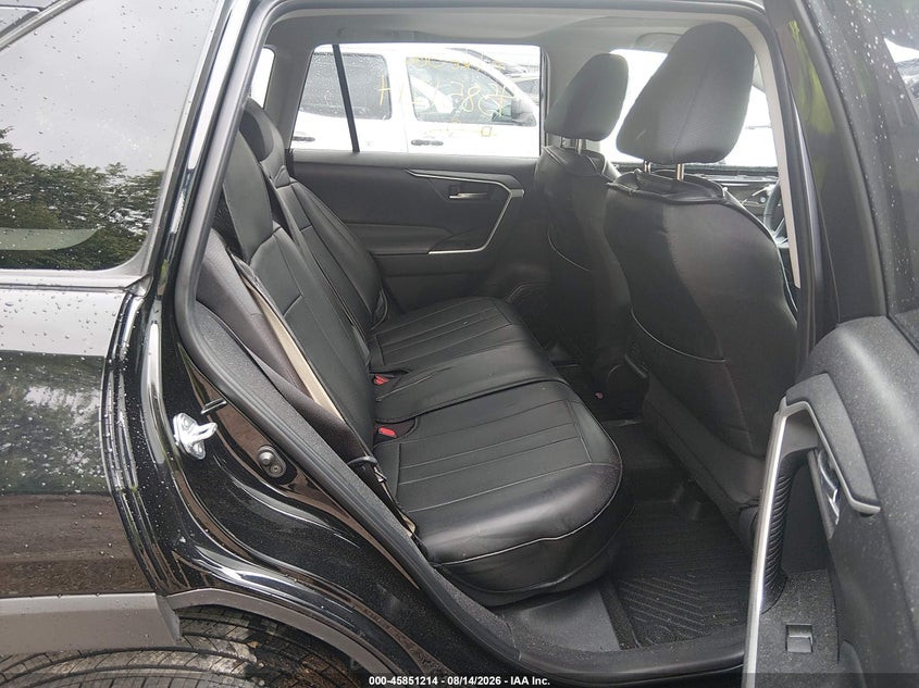 TOYOTA RAV4 - zdjęcie 8