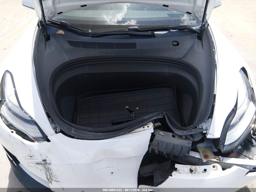 TESLA MODEL 3 - zdjęcie 10