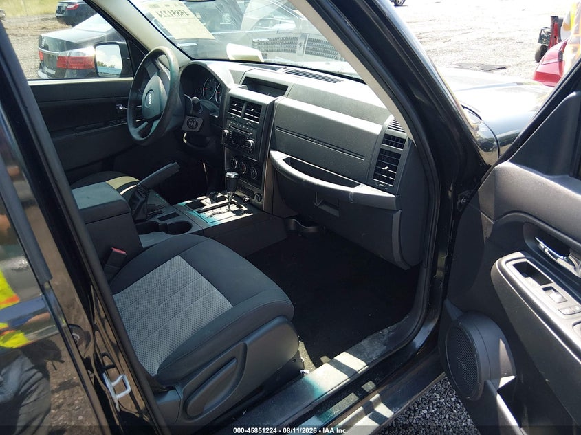 2010 JEEP LIBERTY auction photo 5