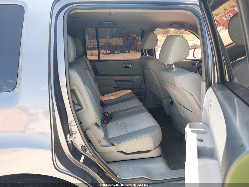 HONDA PILOT 2015 VIN 5FNYF4H22FB060208