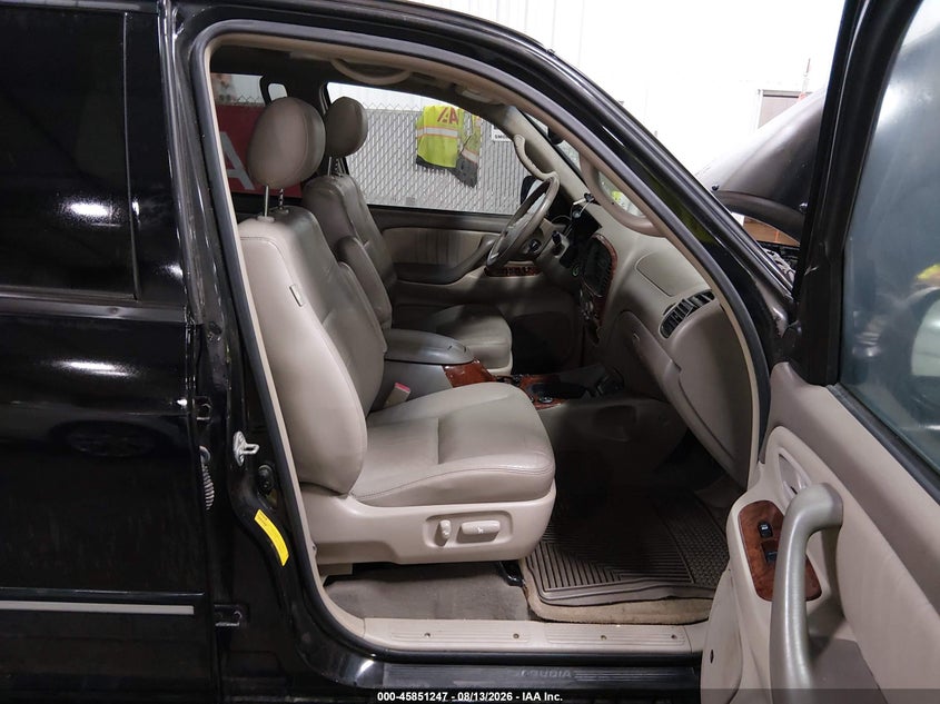 2005 TOYOTA SEQUOIA — zdjęcie 5