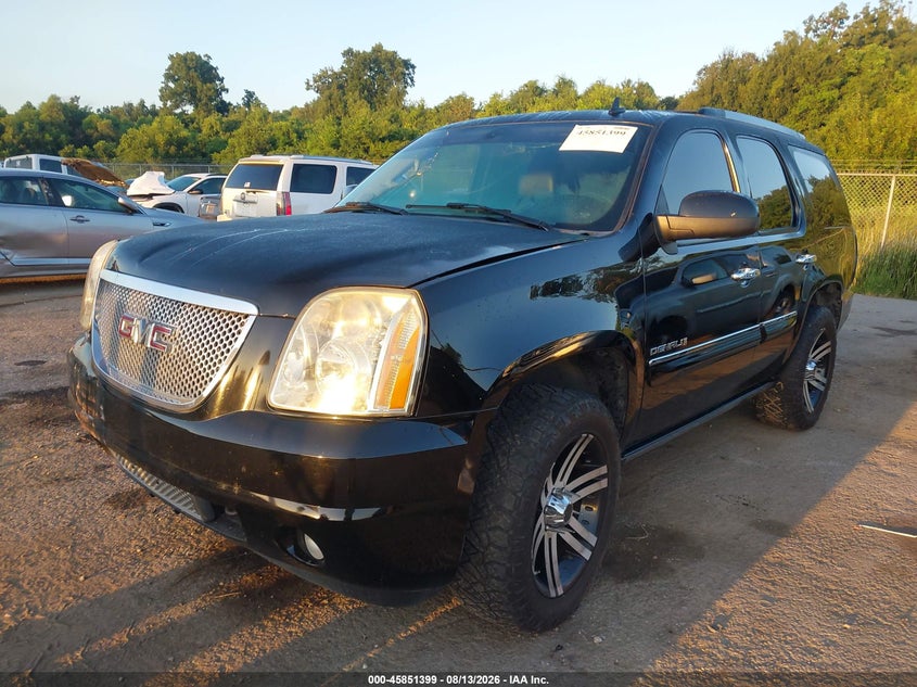 2007 GMC YUKON DENALI auction photo 2