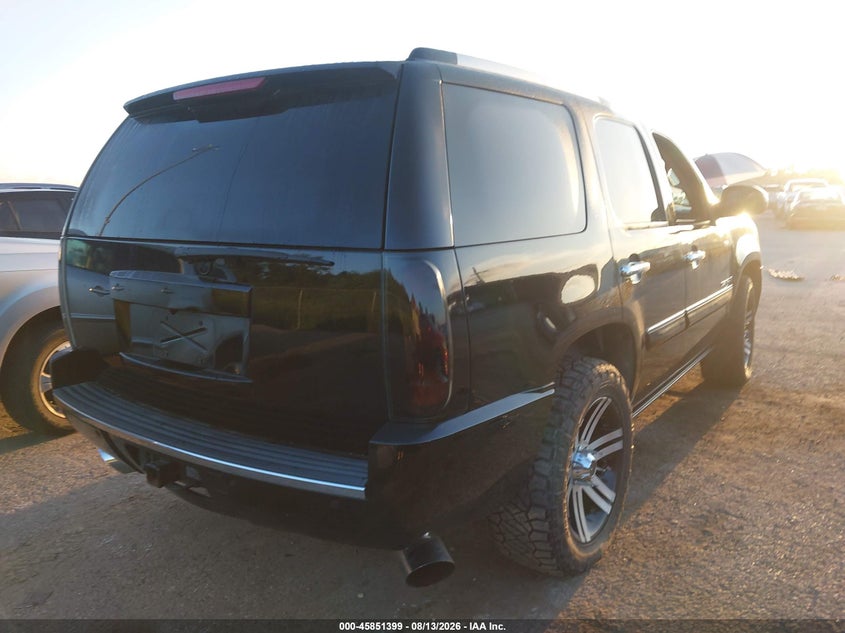 2007 GMC YUKON DENALI auction photo 4