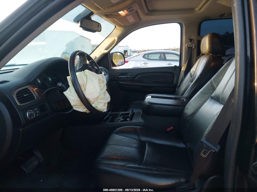 2007 GMC YUKON DENALI auction photo 5