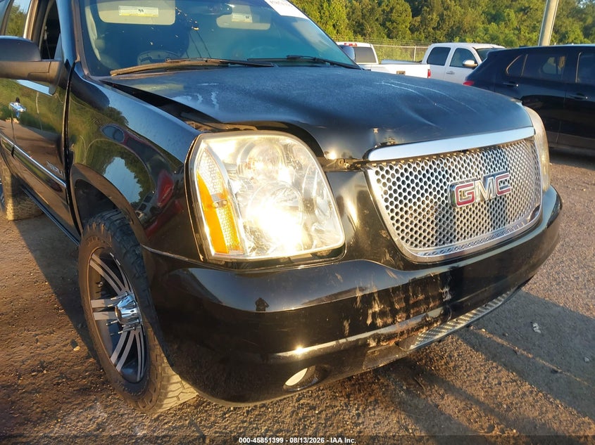 2007 GMC YUKON DENALI auction photo 6