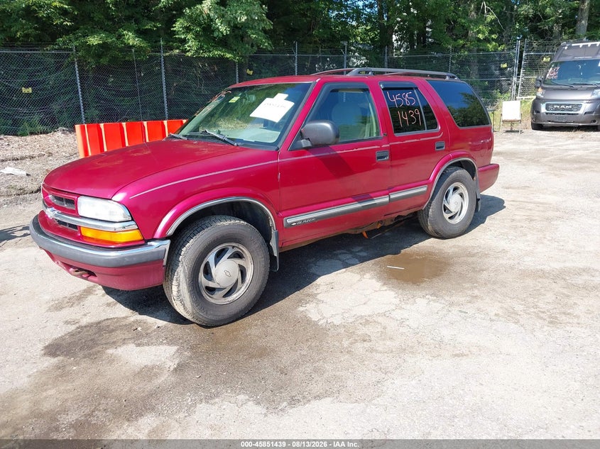 CHEVROLET BLAZER 2001 VIN 1GNDT13W612107730