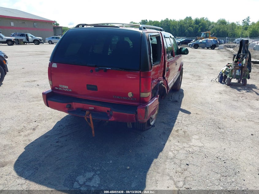 CHEVROLET BLAZER 2001 VIN 1GNDT13W612107730