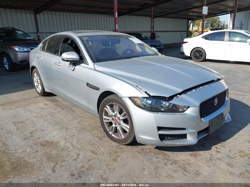Vin: sajad4fx8jcp25318, lot: 46350420, jaguar xe 25t premium 20181