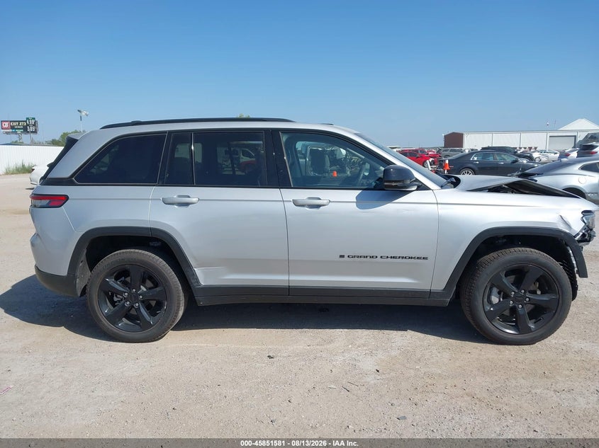 JEEP GRAND CHEROKEE - zdjęcie 14