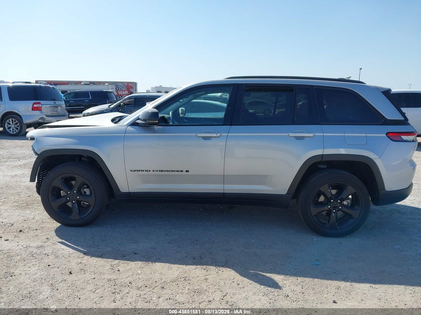 JEEP GRAND CHEROKEE - zdjęcie 15