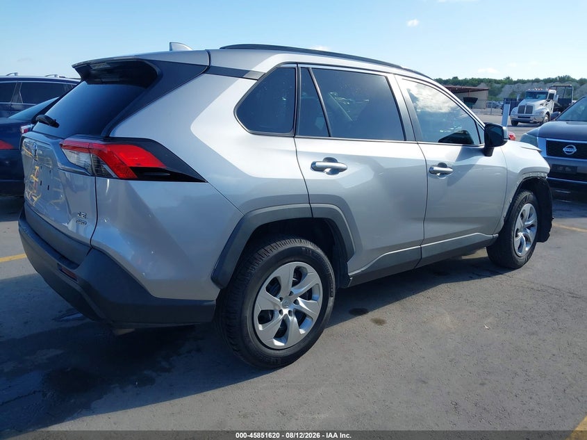 TOYOTA RAV4 - zdjęcie 4