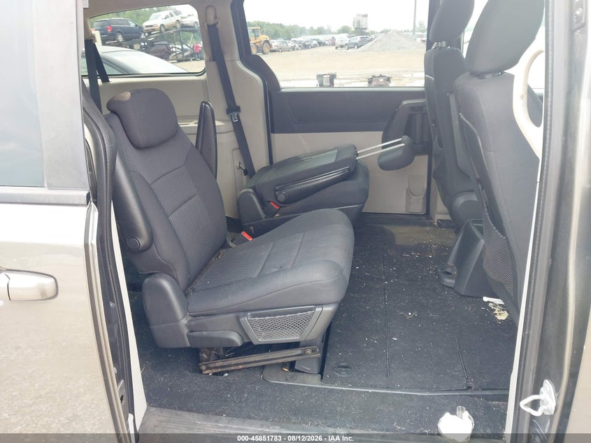2010 DODGE GRAND CARAVAN auction photo 8