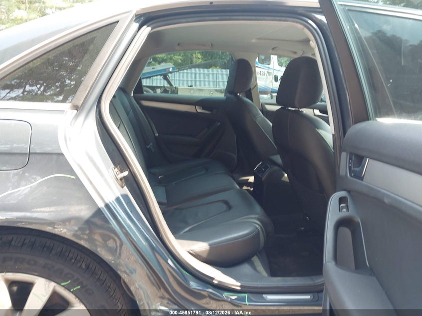 AUDI A4 2011 VIN WAUFFAFL9BN033842