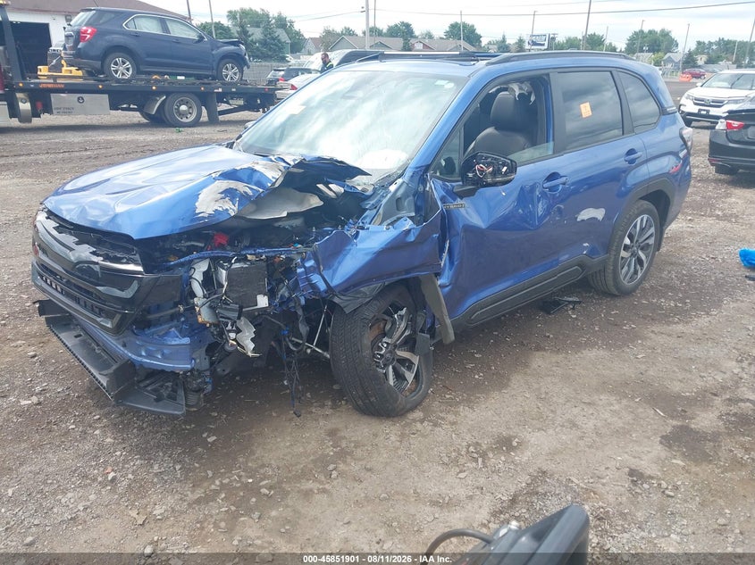 2025 SUBARU FORESTER auction photo 2