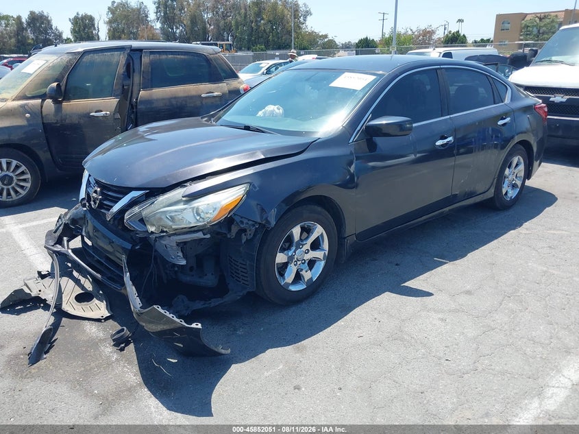 2017 NISSAN ALTIMA auction photo 2
