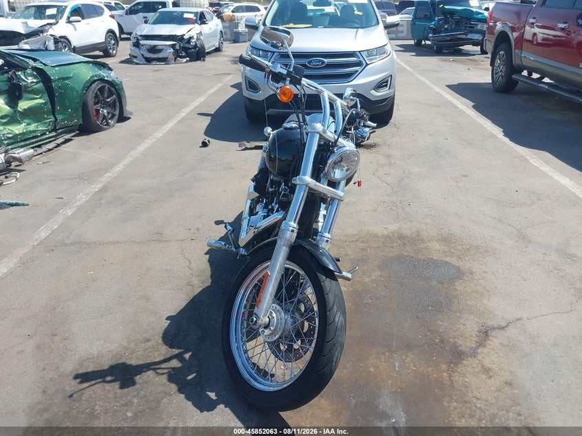 2013 HARLEY-DAVIDSON SUPER GLIDE MOTO 2