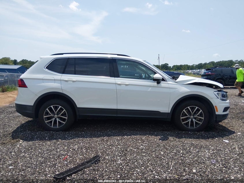VOLKSWAGEN TIGUAN 2019 VIN 3VV3B7AX6KM086508
