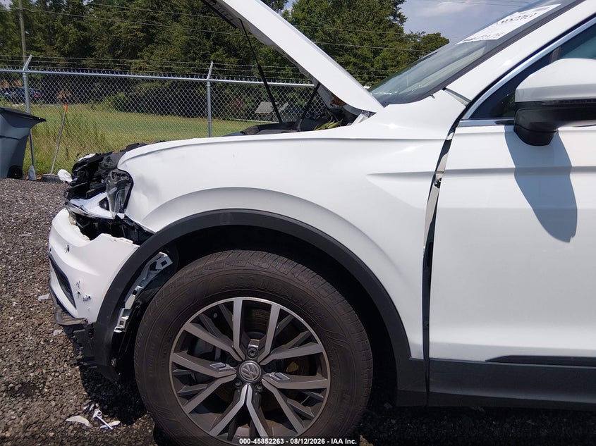 VOLKSWAGEN TIGUAN 2019 VIN 3VV3B7AX6KM086508
