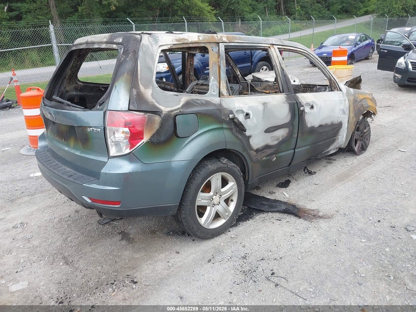 2010 SUBARU FORESTER auction photo 4